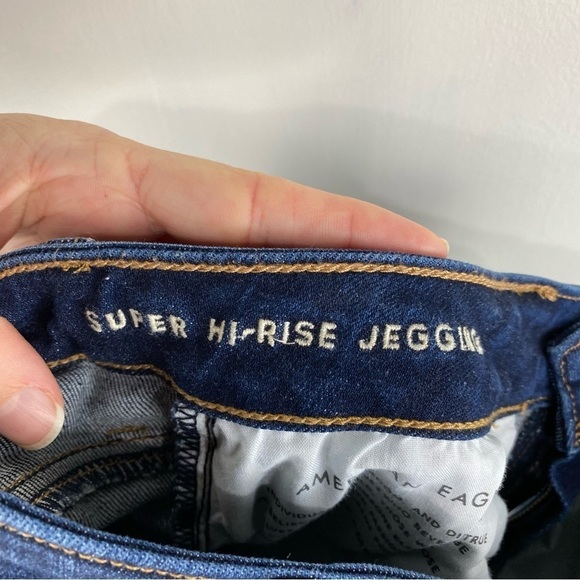 American Eagle Super Hi-Rise Ripped Distressed Jegging Dark Wash Denim Jeans 4 - Picture 5 of 6